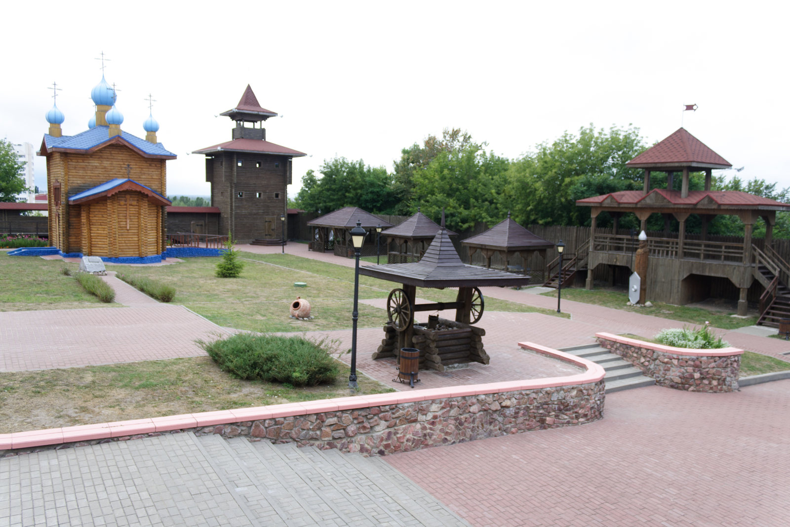 Мозырский замок (современная постройка)