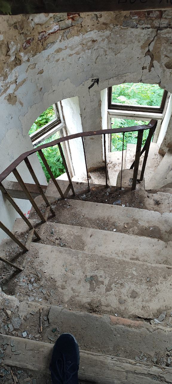 Заброшенная больница