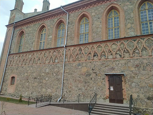 Костёл Святых Петра и Павла (Жупраны)