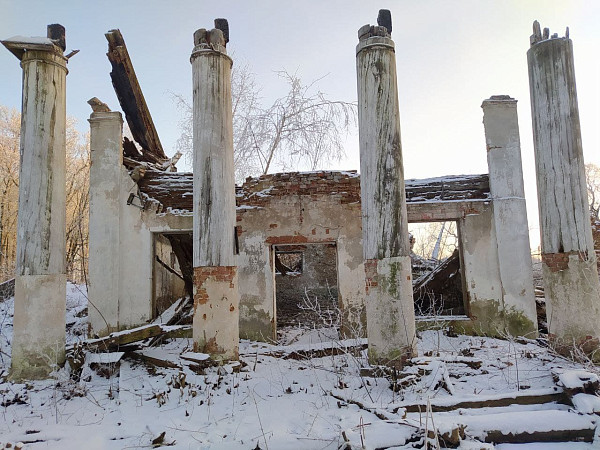 Руины усадьбы Радзивиллов
