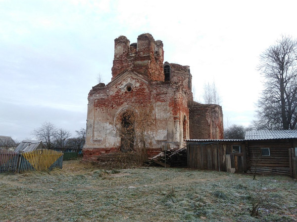 Воскресенская церковь (Межево)