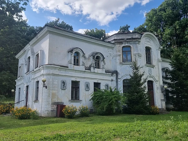 Флигель