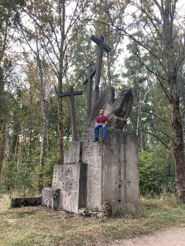 Памятник трем польским походам