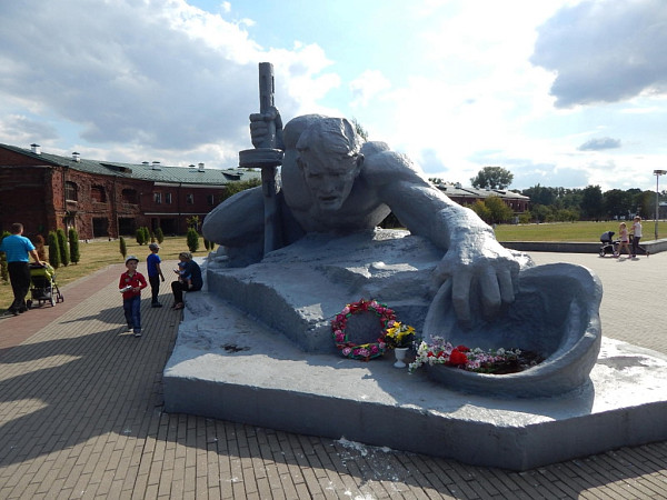 Брестская крепость