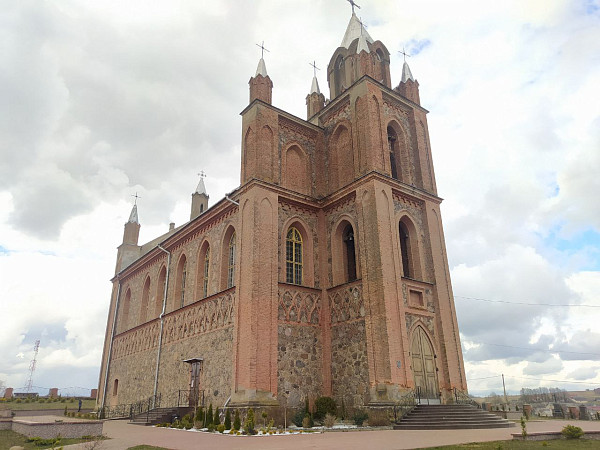 Костёл Святых Петра и Павла (Жупраны)