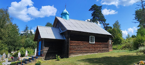Церковь на кладбище