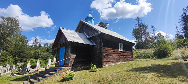 Церковь на кладбище